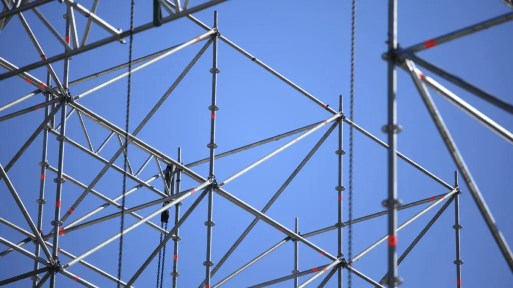 Why Smart Builders Prioritize Shuttering Material Before Breaking Ground